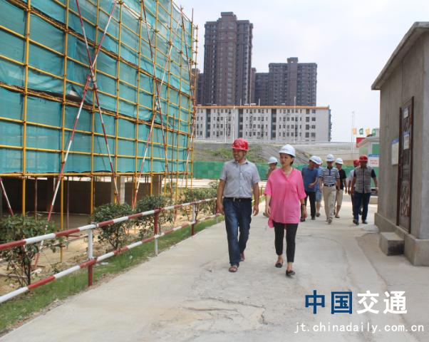 南昌市質(zhì)監(jiān)站領(lǐng)導(dǎo)蒞臨象湖隧道、九洲高架安置房項目檢查指導(dǎo)工作